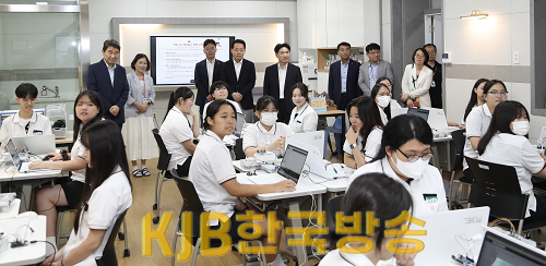 (1)혜인여고 소프트웨어 수업 참관.png