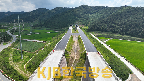 광주~완도 고속도로 2단계 구간 예타 대상 사업 선정(사진은 1단계 구간의 영암군 금정면 제4공구 현장) (3).png