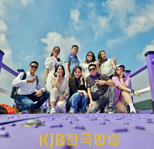 베트남 관광객 방문(신안 퍼플섬).png