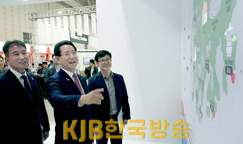대한민국 지방시대 엑스포 전남 전시관 방문2.png