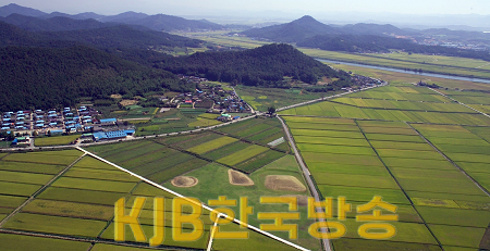 하늘에서 내려다 본 나주 복암리고분군과 다시들, 회진리 일대.png