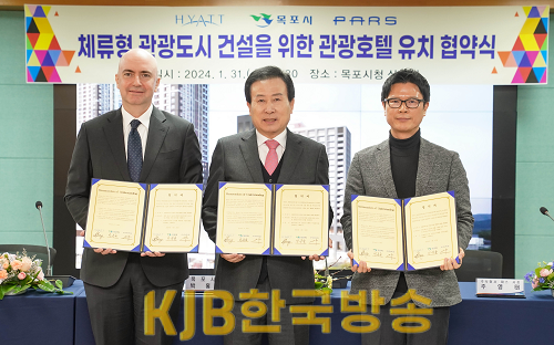 1.세계적인 글로벌 호텔 브랜드“하얏트”목포에 들어선다(왼쪽-Nicholas Lacey 그랜드하얏트 인천 총지배인, 오른쪽-주영태 ㈜파스 사장).png