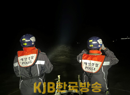 해남군 송지면 해상 어선 전복 승선원 구조에 총력 (1).png