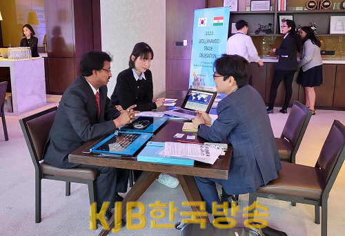 시장개척단 수출상담(2023 인도).png