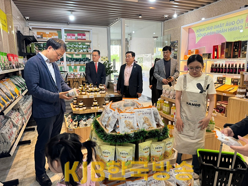 베트남 호치민 신짜오코리아마트 전남상설판매장1.png