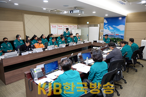 3. 12. - 통영시, 제주선적 어선 전복사고 실종자가족 등 지원에 행정력 집중 3(해양수산부 방문).png