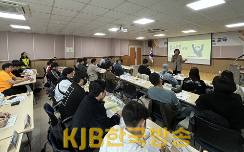 4._K-드림워크넷_가동_지역특화형_비자_교육.png