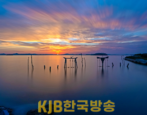 붙임2 하늘별바다펜션에서 바라본 바다정원의 일몰.png