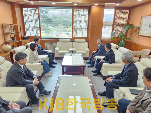 [보도자료] 김원이의원 당선후 첫 일정 목포의대 협의_240411 (1).png