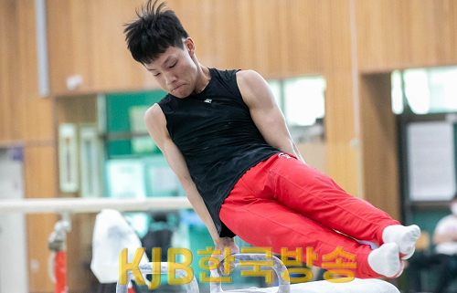 ★[사진] 광주체육고등학교 체조 문건영, 2024 국제 아시아선수권대회 파견선발 겸 국가대표 선발전 개인종합 1위 등극.png