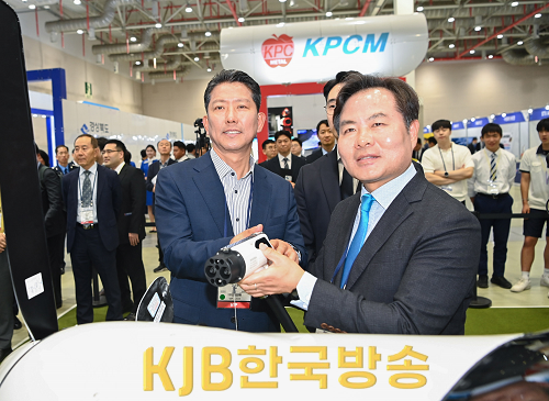 1._항공방위물류_박람회_개막2.png