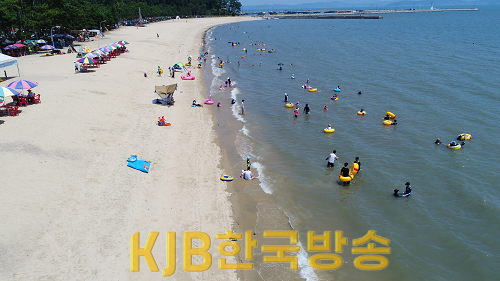 1-1. 보성군, 율포솔밭해수욕장 7월 6일 개장… 손님맞이 분주_과거 해수욕장 개장 전경 (1).png