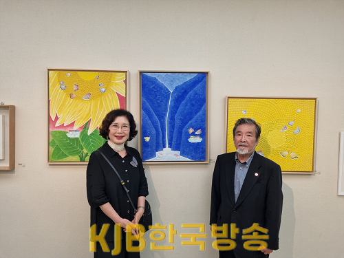왼쪽부터 임미자 작가, 일본 국제예제교류협회 이시다조 총재.png